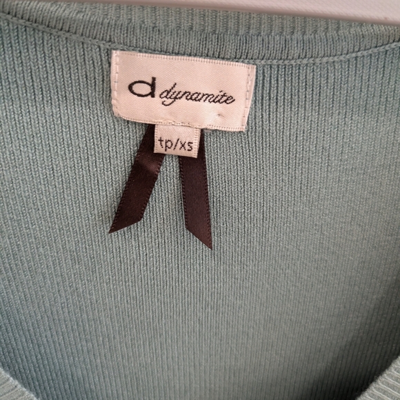 Dynamite Light Green V-Neck Top – US XS - Picture 2 of 6